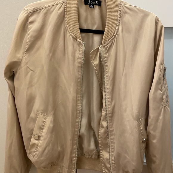 Bomber Jacket - Picture 1 of 3